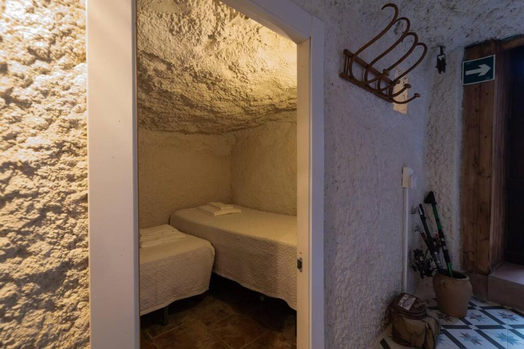 Cueva Con Jacuzzi A 20 Minutos De Valencia Villa Benaguacil Eksteriør billede