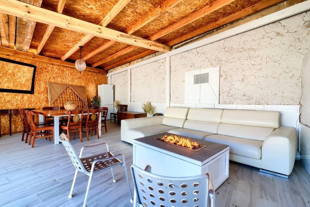 Cueva Con Jacuzzi A 20 Minutos De Valencia Villa Benaguacil Eksteriør billede