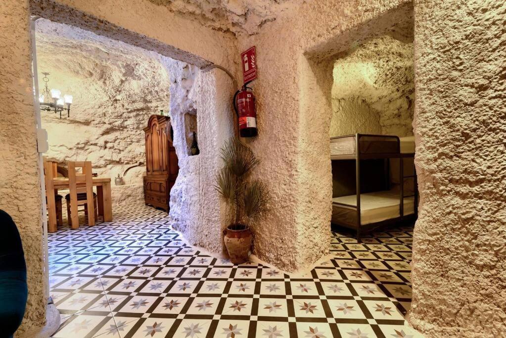 Cueva Con Jacuzzi A 20 Minutos De Valencia Villa Benaguacil Eksteriør billede