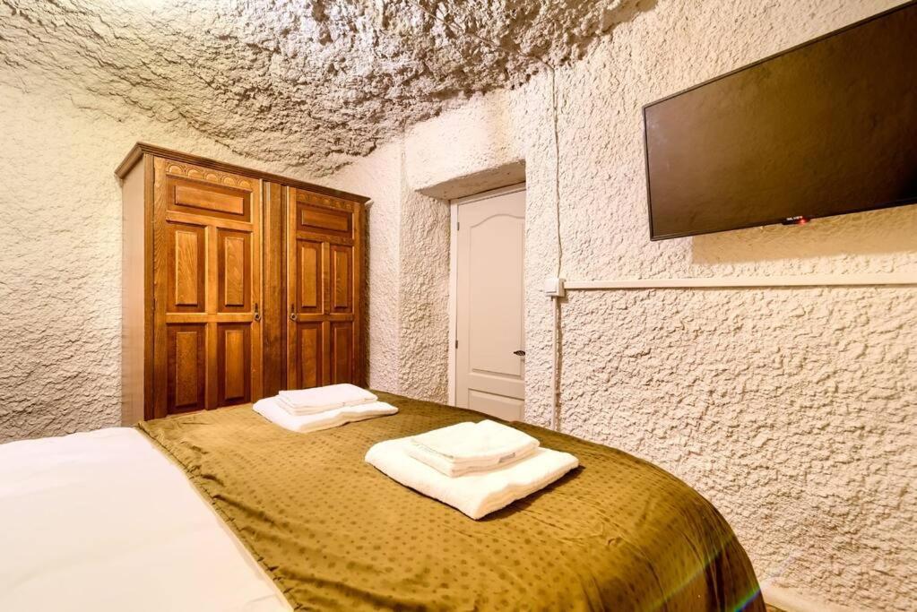 Cueva Con Jacuzzi A 20 Minutos De Valencia Villa Benaguacil Eksteriør billede